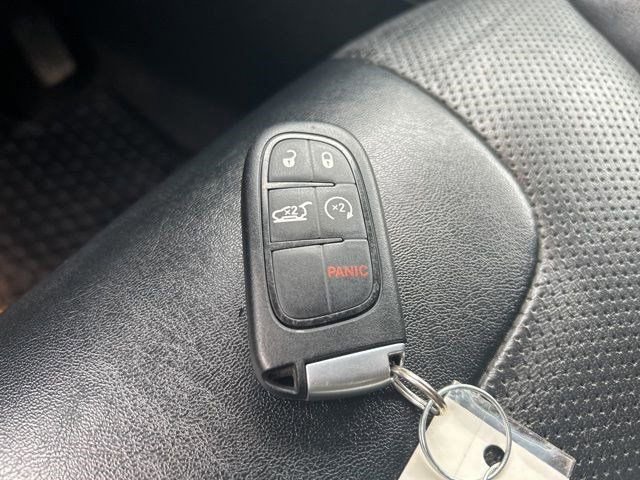 Used 2022 Jeep Cherokee Latitude Lux w/ Sun & Sound Group AWD/4WD image 53