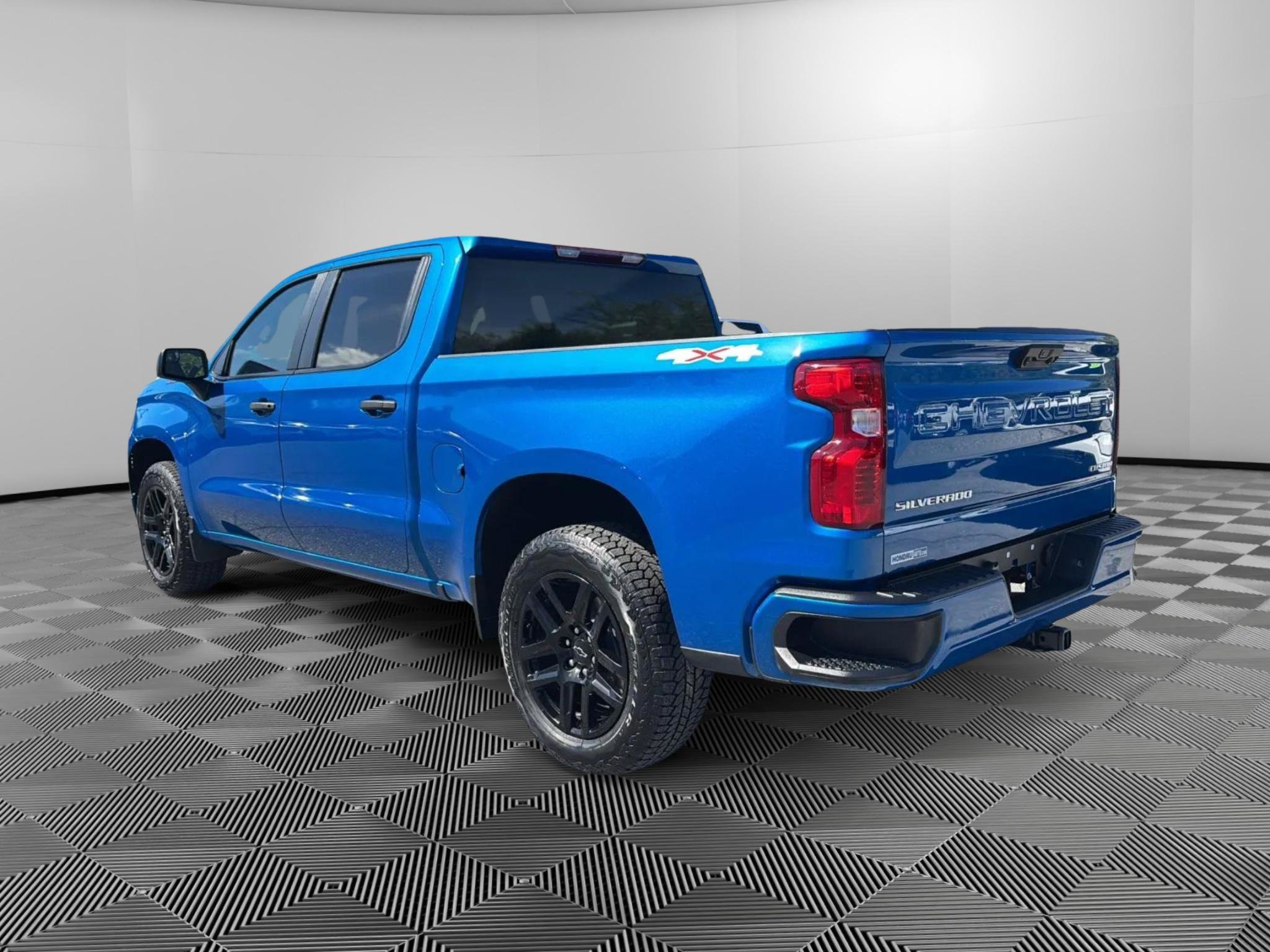 Used 2023 Chevrolet Silverado 1500 Custom AWD/4WD image 3