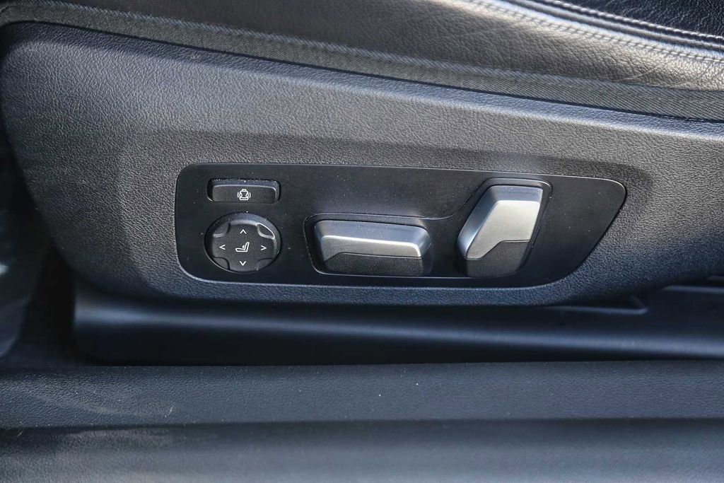 Used 2023 BMW M2 image 18