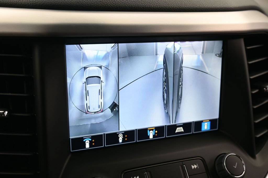 Used 2023 GMC Acadia SLT w/ Technology Package FWD image 26