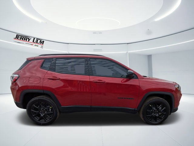 New 2026 Jeep Compass Latitude image 2