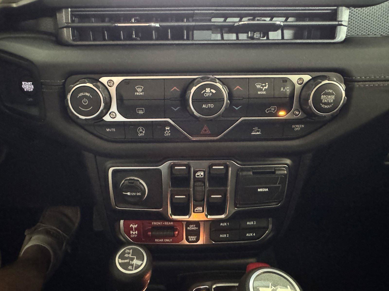 New 2026 Jeep Wrangler Unlimited Rubicon AWD/4WD image 15