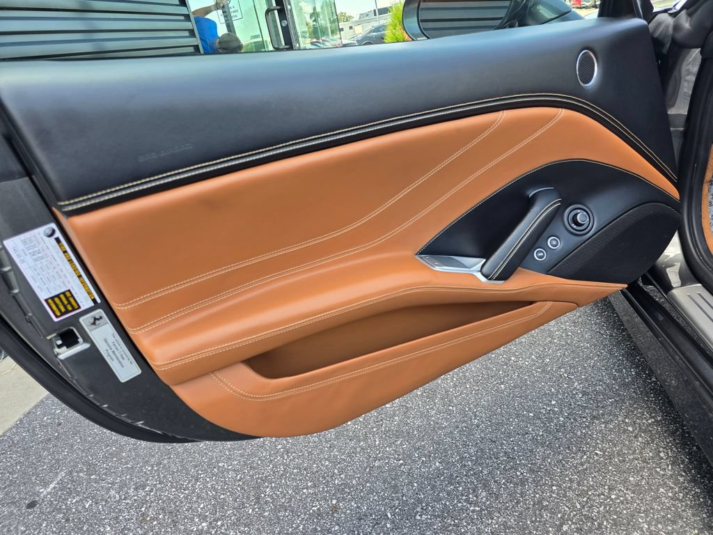 Used 2015 Ferrari California T RWD image 21