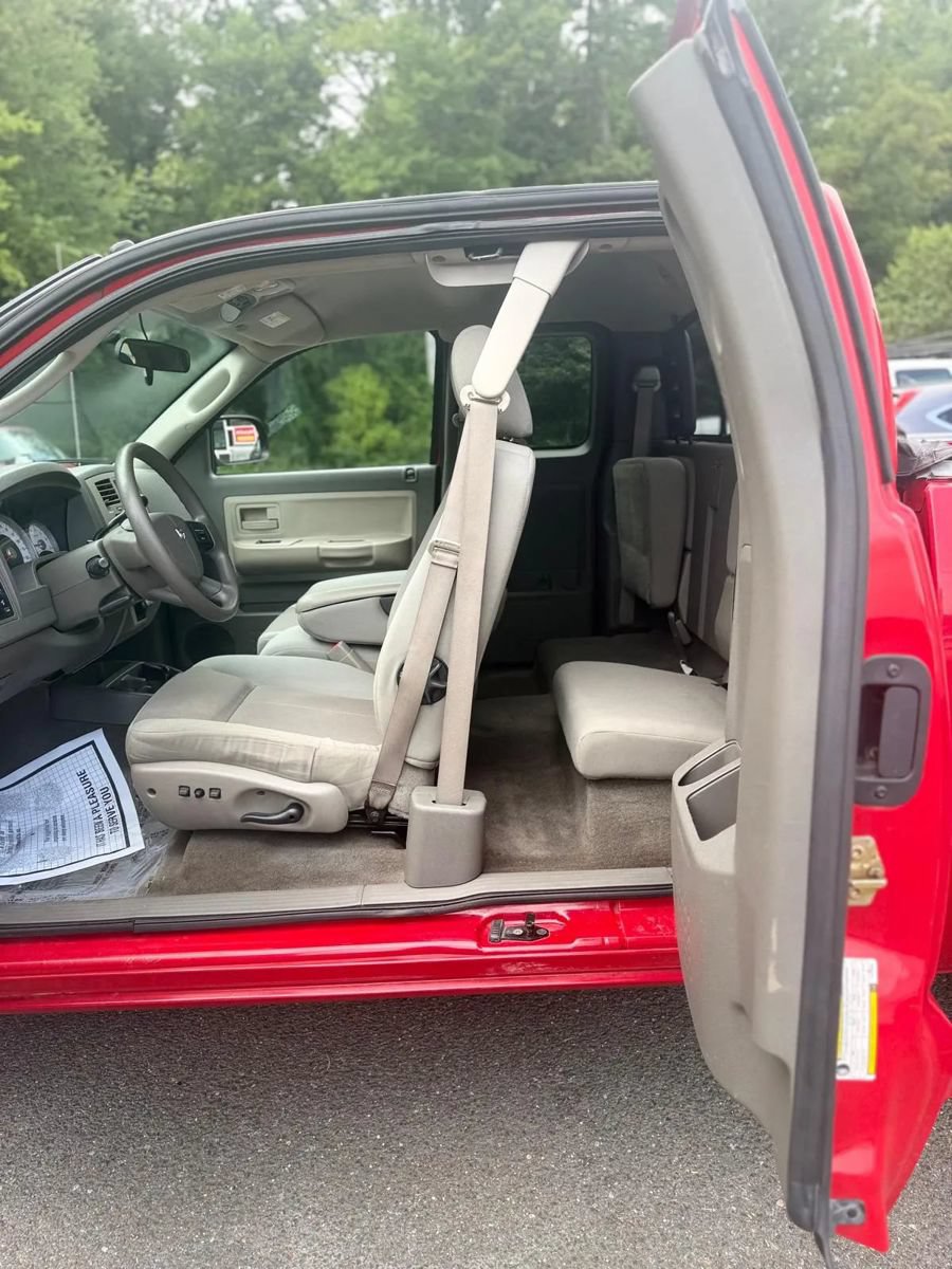 Used 2005 Dodge Dakota SLT AWD/4WD image 12