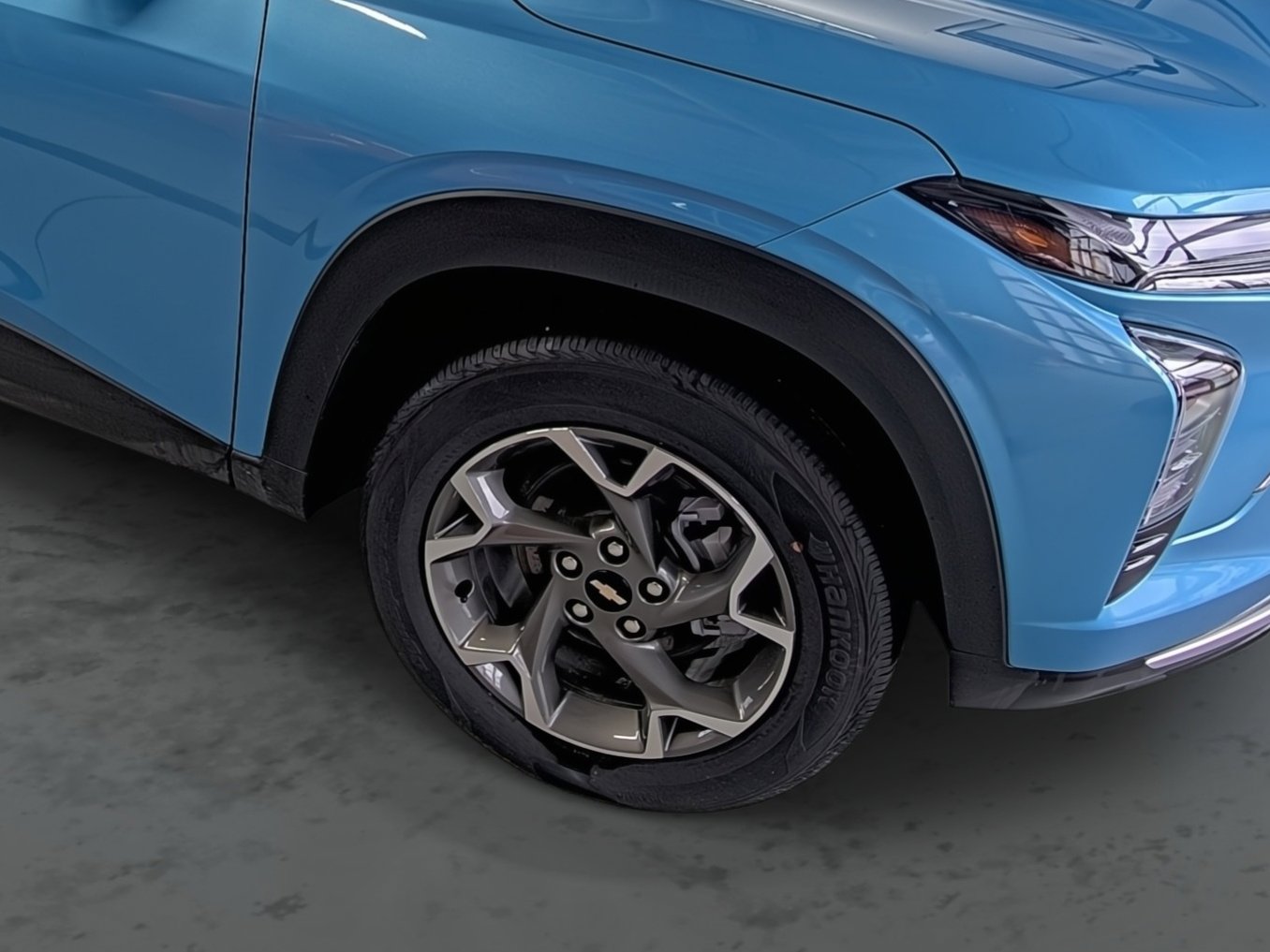 Used 2025 Chevrolet Trax LT w/ Driver Confidence Package image 16