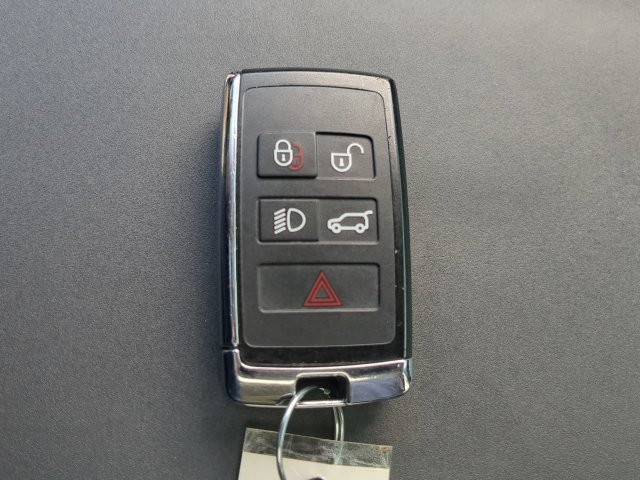 Used 2022 Land Rover Discovery S AWD/4WD image 29