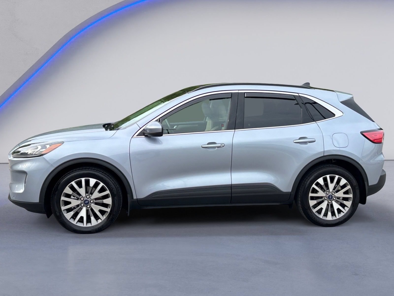 Used 2022 Ford Escape Titanium FWD image 8