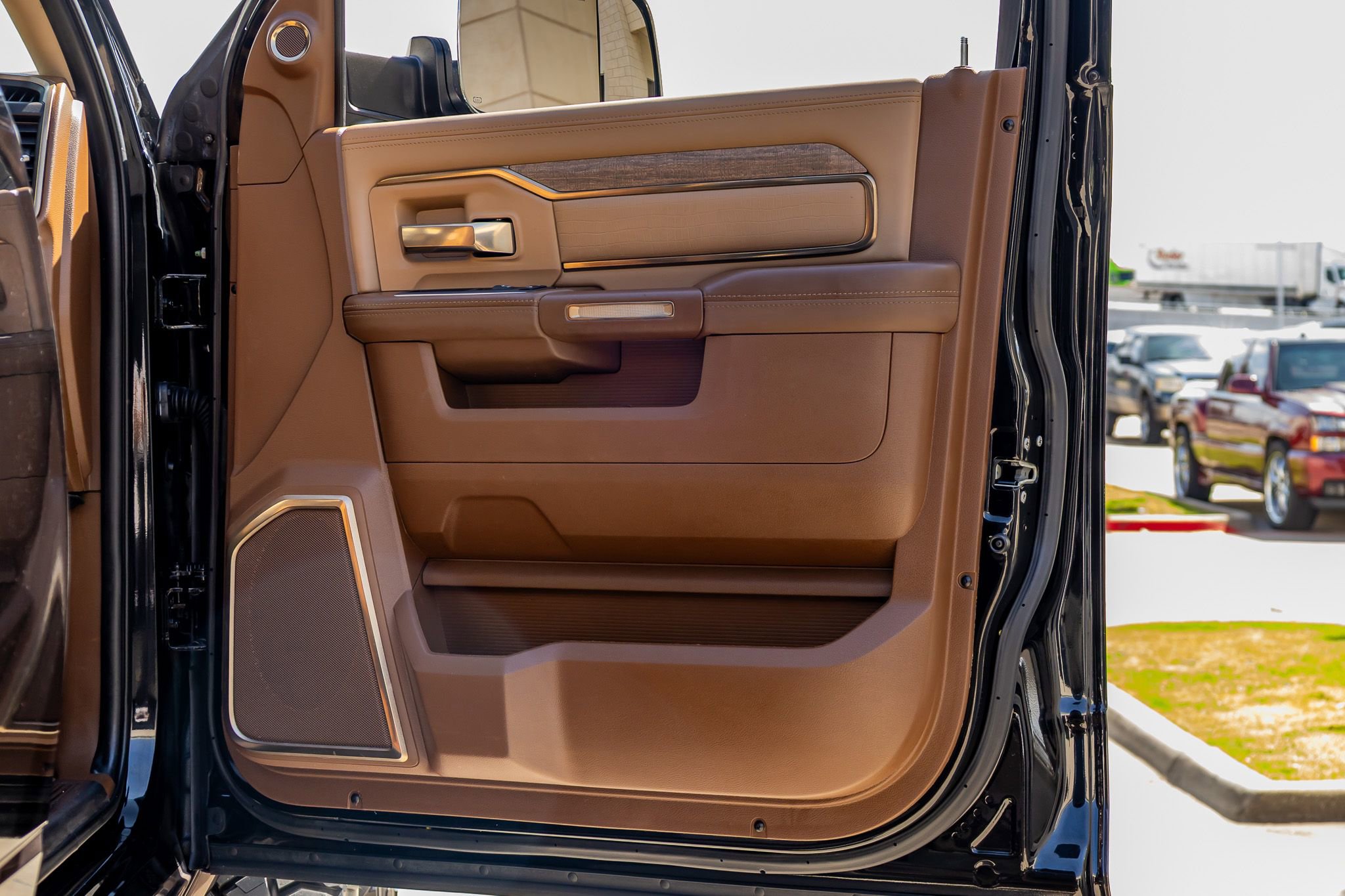 Used 2022 RAM 2500 Limited image 39