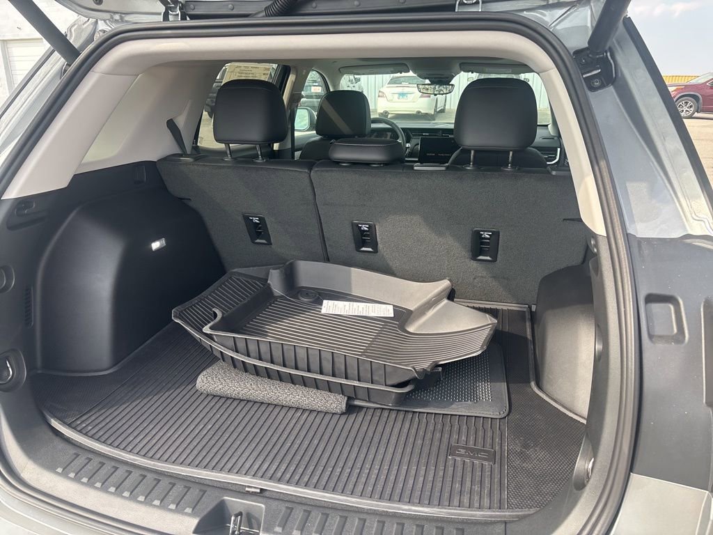 New 2026 GMC Terrain Denali w/ LPO, Floor Liner Package image 17
