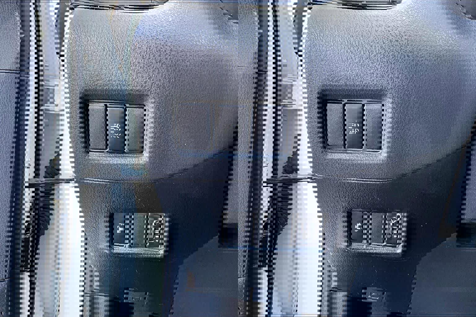 Used 2021 Toyota C-HR LE image 32