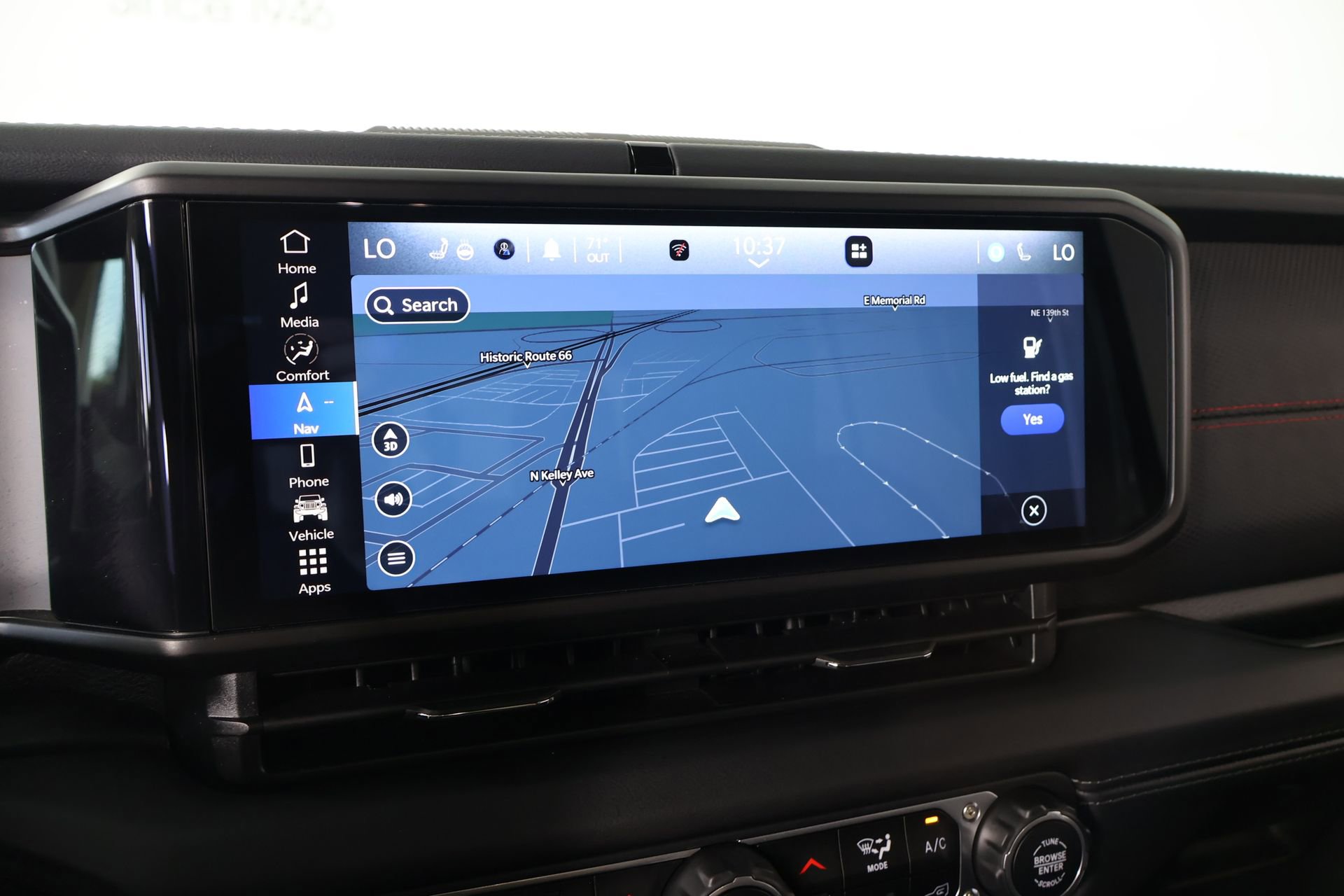 Used 2025 Jeep Gladiator Rubicon AWD/4WD image 7