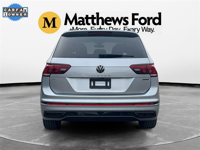 Used 2022 Volkswagen Tiguan SE R-Line image 4