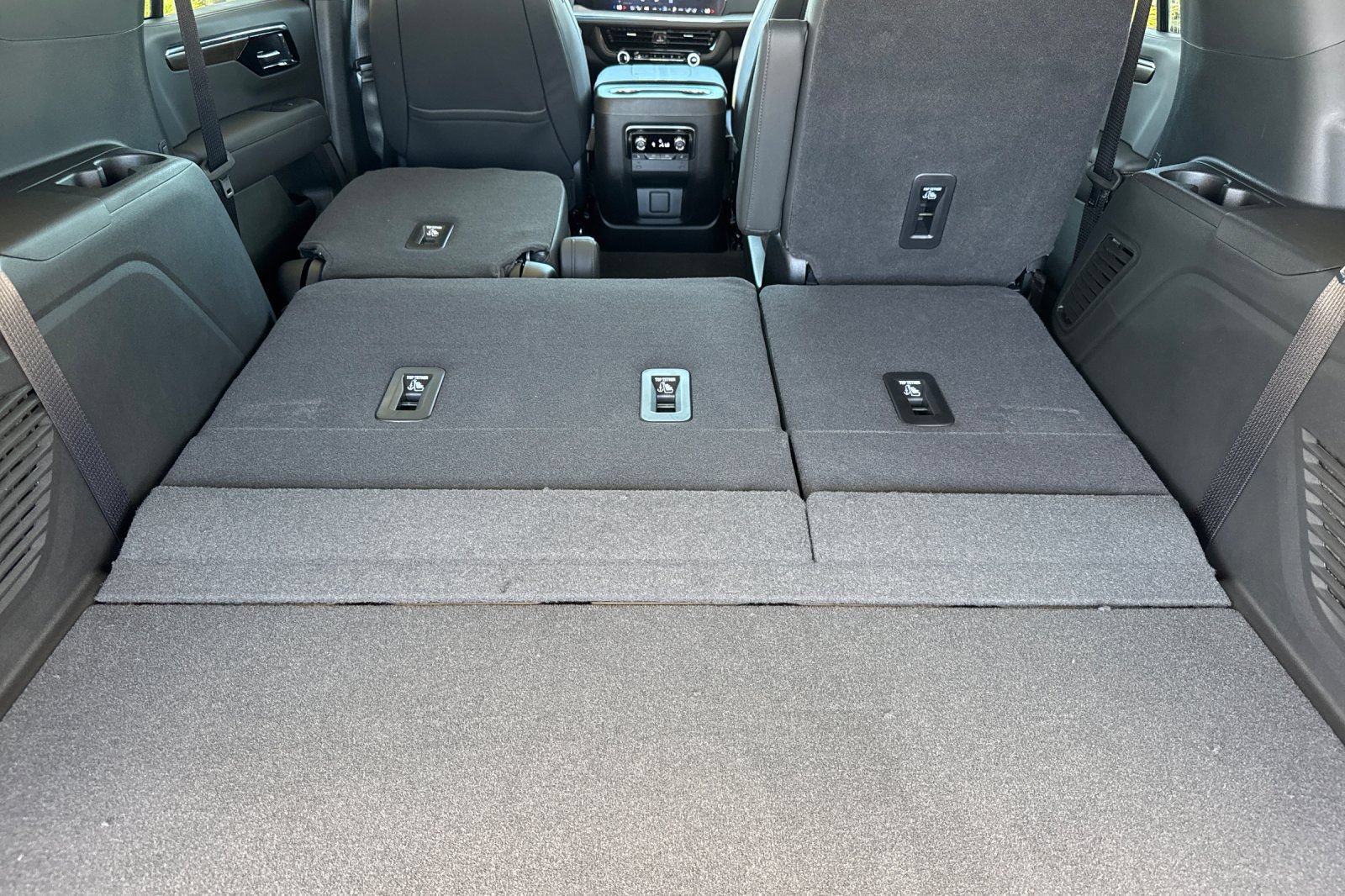 New 2026 Chevrolet Tahoe High Country AWD/4WD image 18