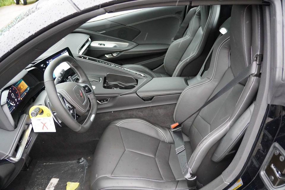 New 2025 Chevrolet Corvette E-Ray w/ LPO, Roadside Safety Package image 18