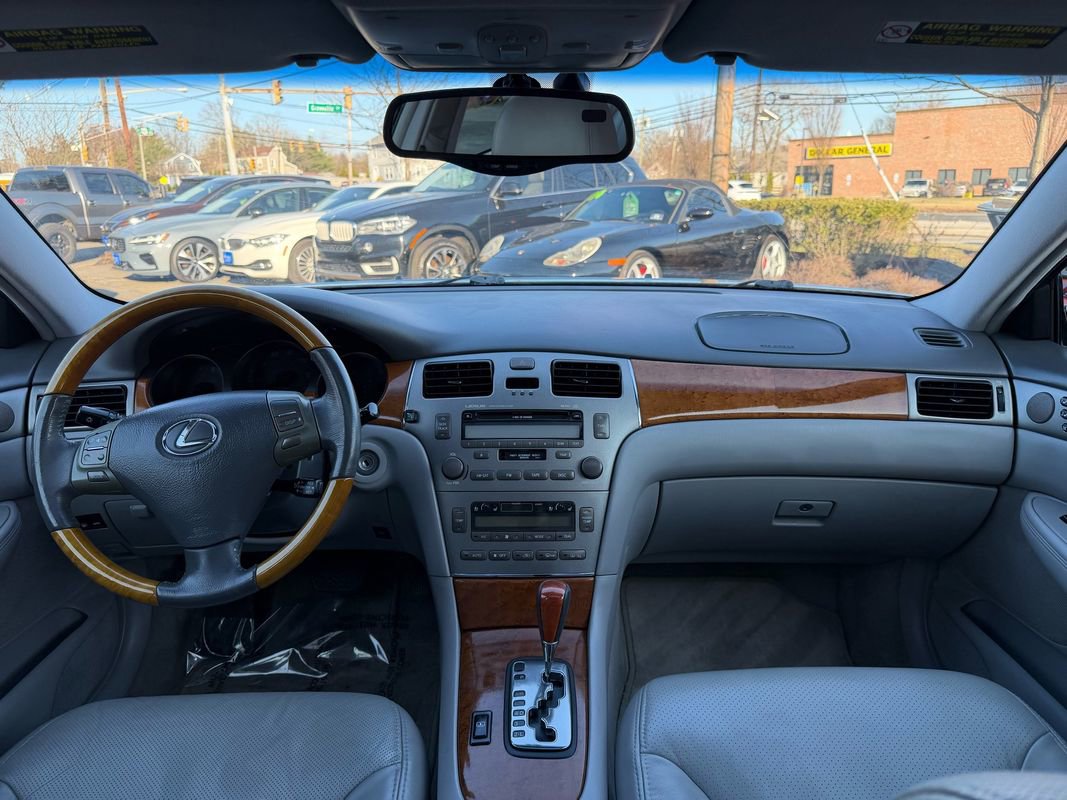 Used 2005 Lexus ES 330 image 10