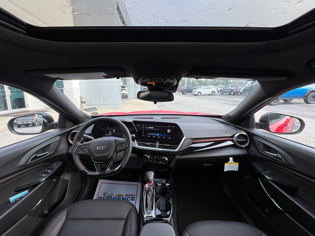 New 2026 Chevrolet Trax RS w/ Sunroof Package FWD image 14