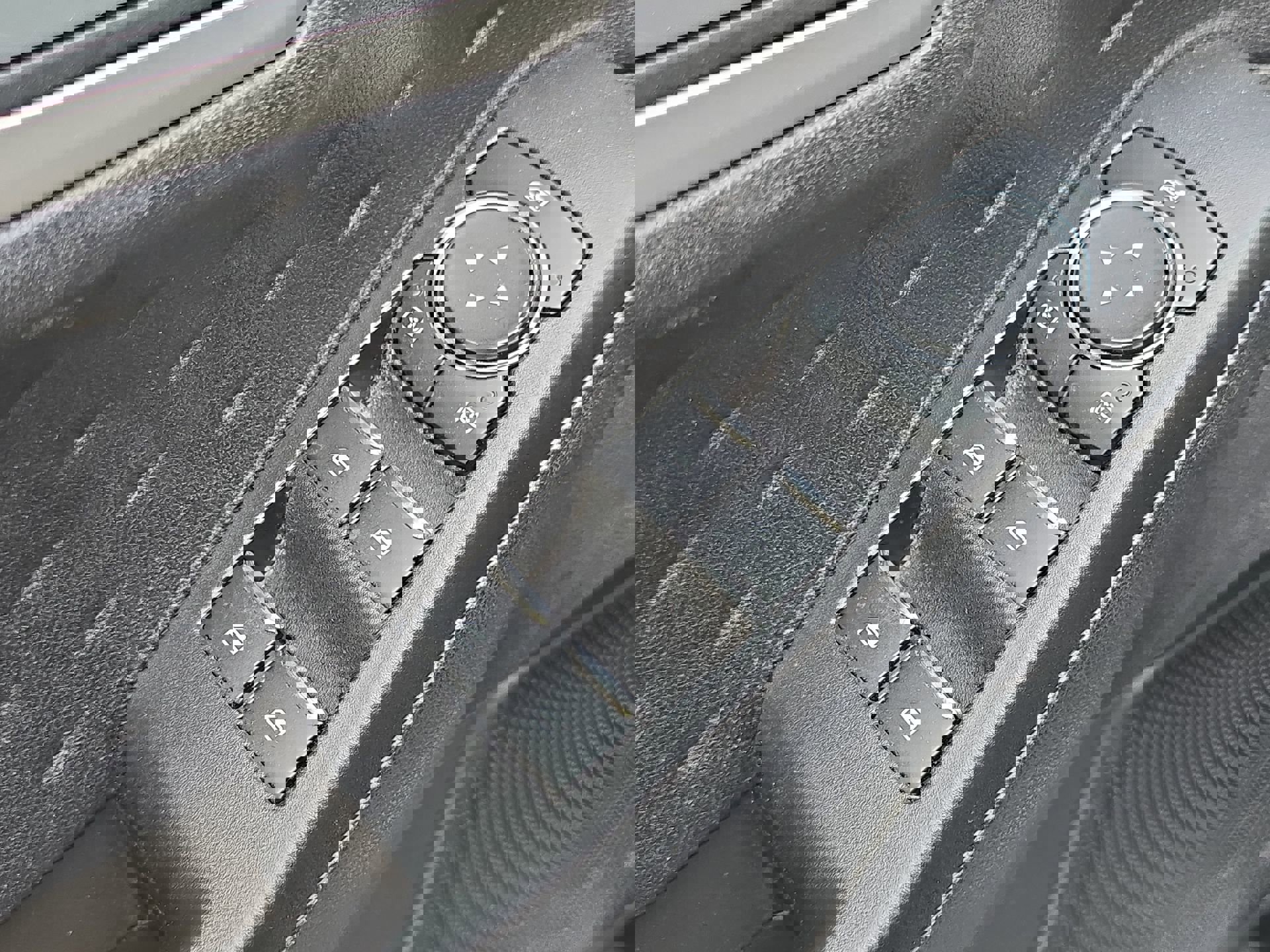 Used 2020 Ford Escape SE image 13