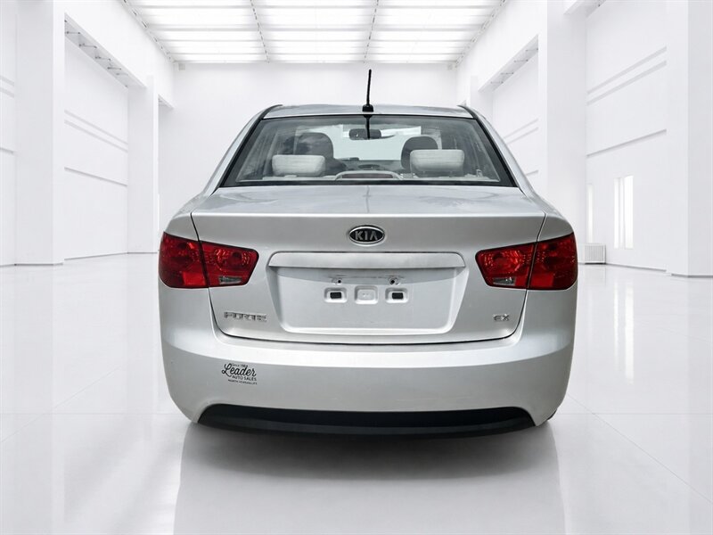 Used 2010 Kia Forte EX FWD image 4
