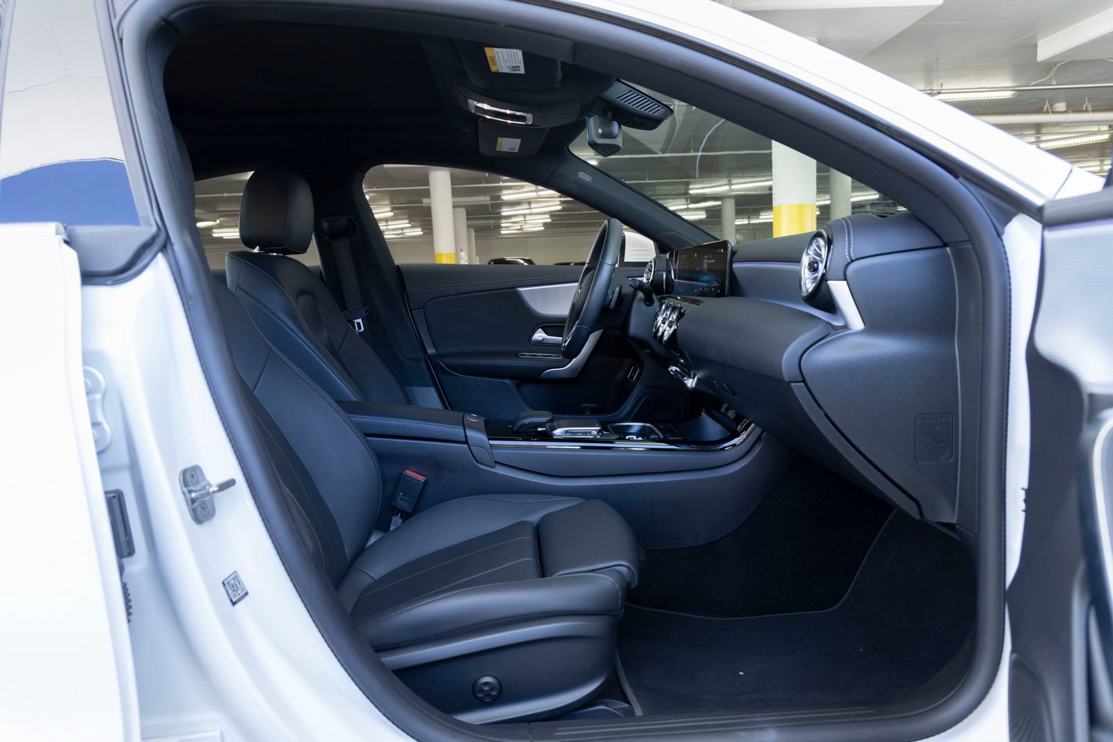 Used 2023 Mercedes-Benz CLA 250 image 28