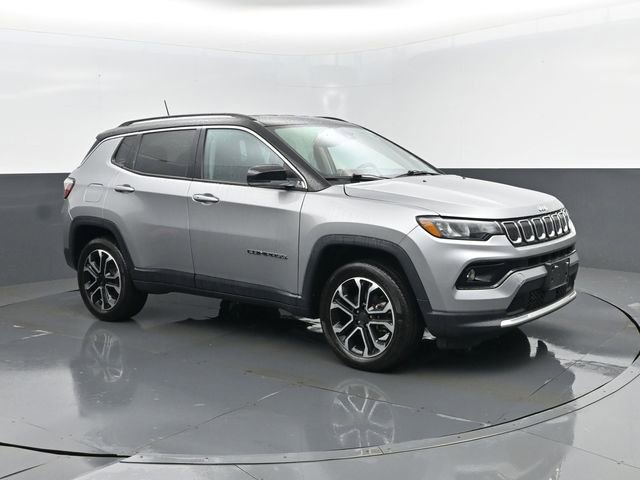 Used 2022 Jeep Compass Limited AWD/4WD image 3