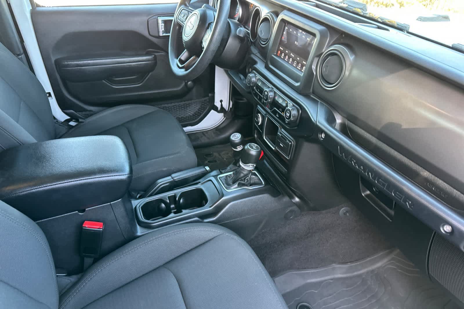 Used 2023 Jeep Wrangler Sport AWD/4WD image 15