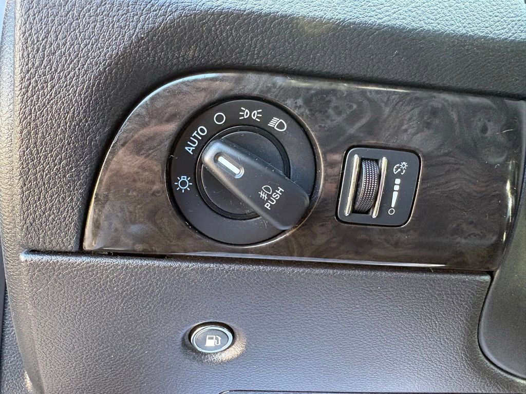 Used 2016 Dodge Durango Limited w/ Nav & Power Liftgate Group image 22