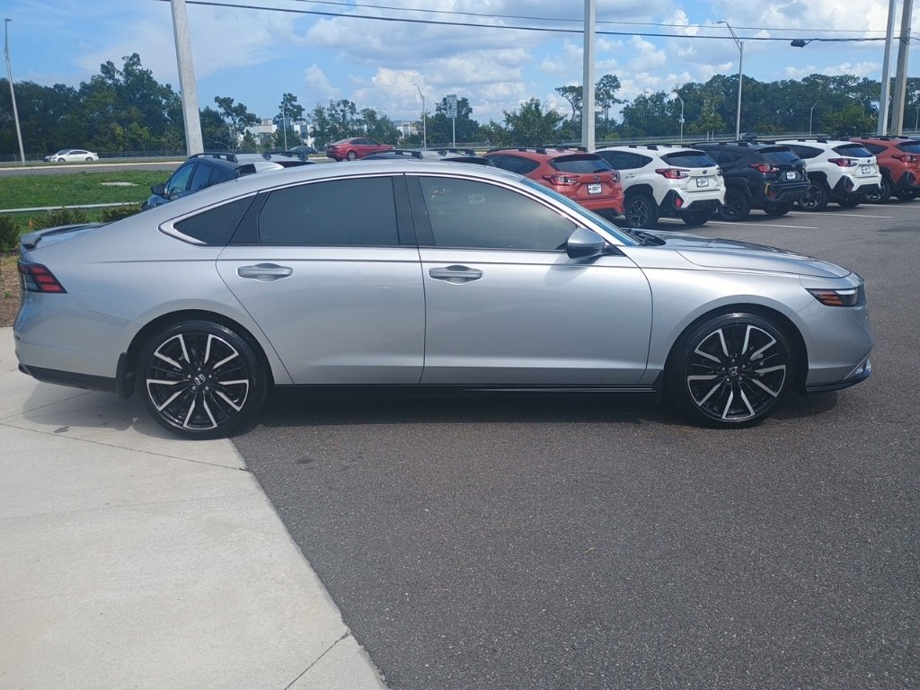 Used 2023 Honda Accord Touring image 4