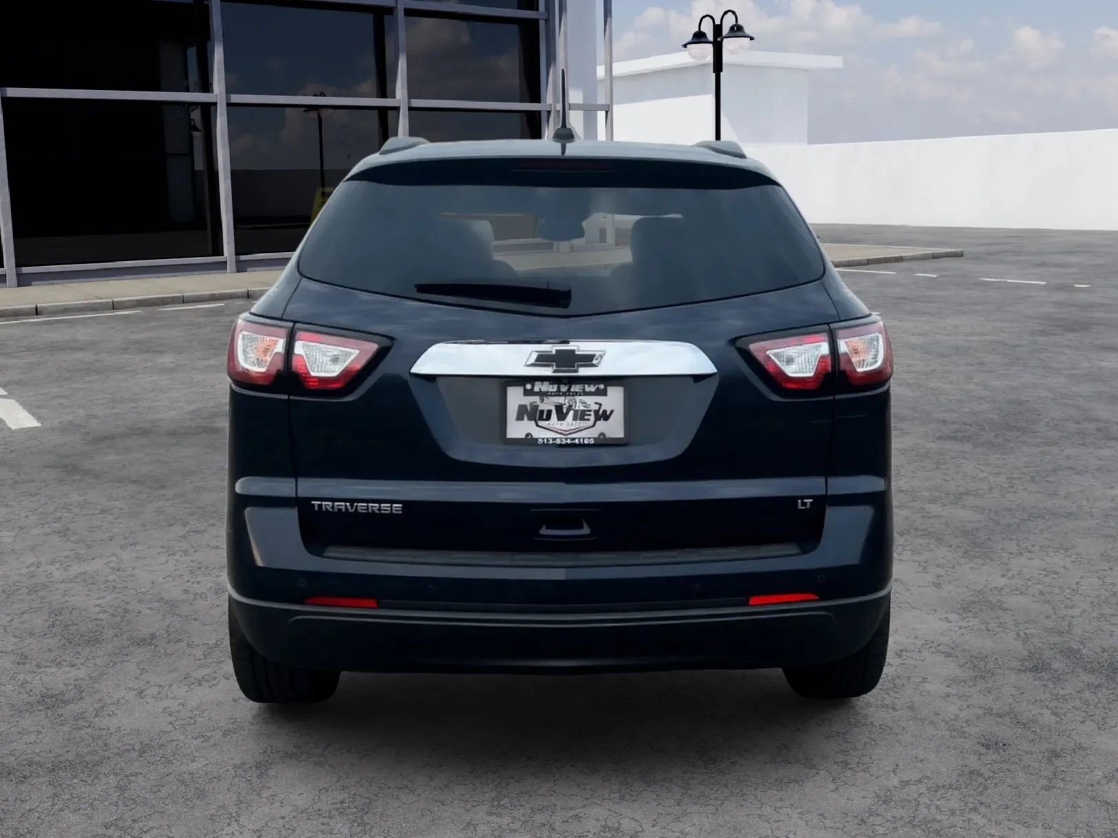 Used 2017 Chevrolet Traverse LT w/ Style and Technology Package image 4