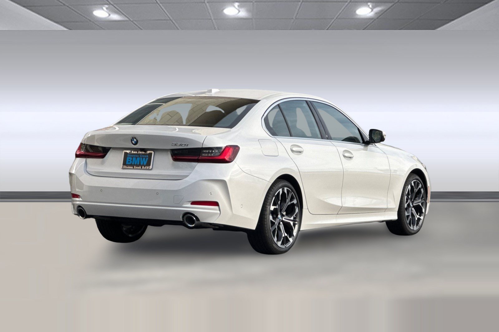 Used 2026 BMW 330i Sedan w/ Premium Package RWD image 9