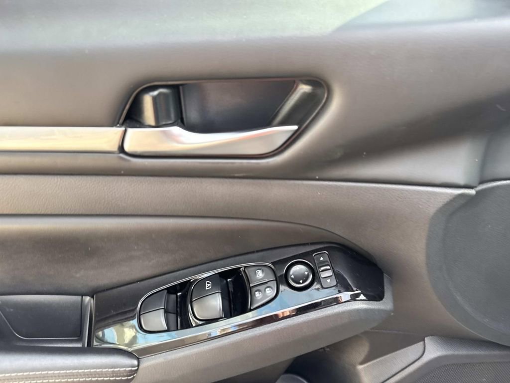 Used 2023 Nissan Altima 2.5 SV image 21