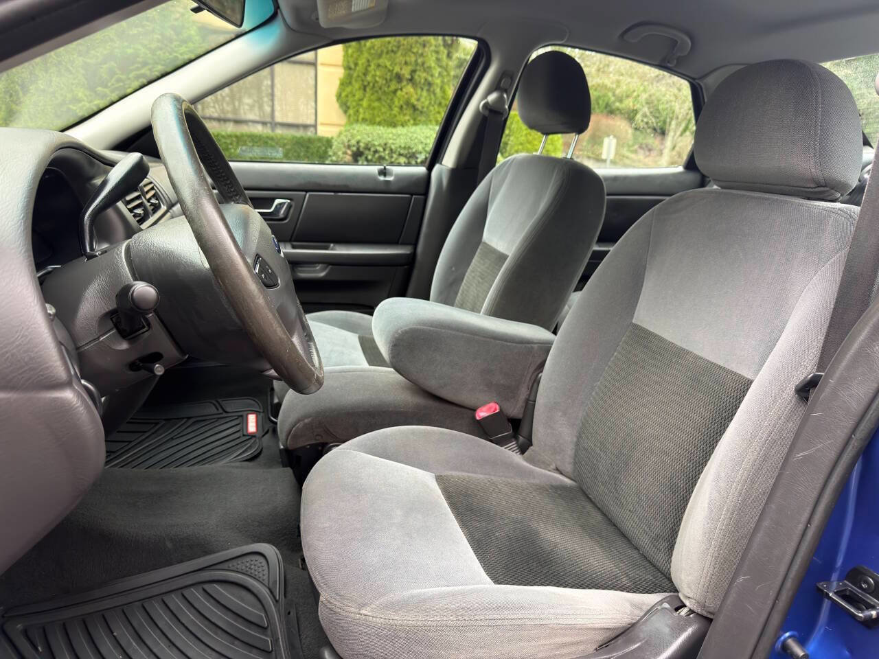 Used 2003 Ford Taurus SE image 9