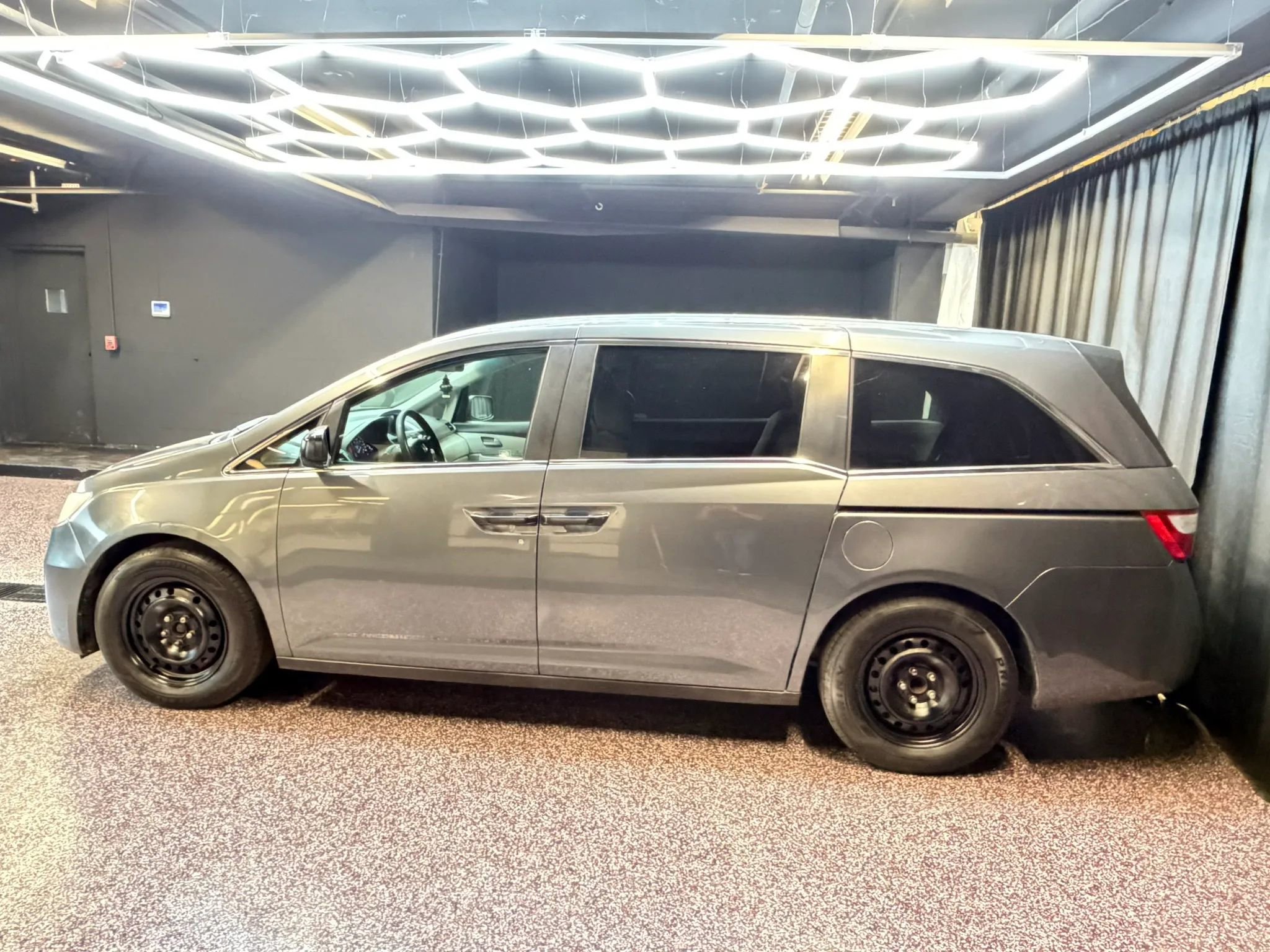 Used 2012 Honda Odyssey LX image 4