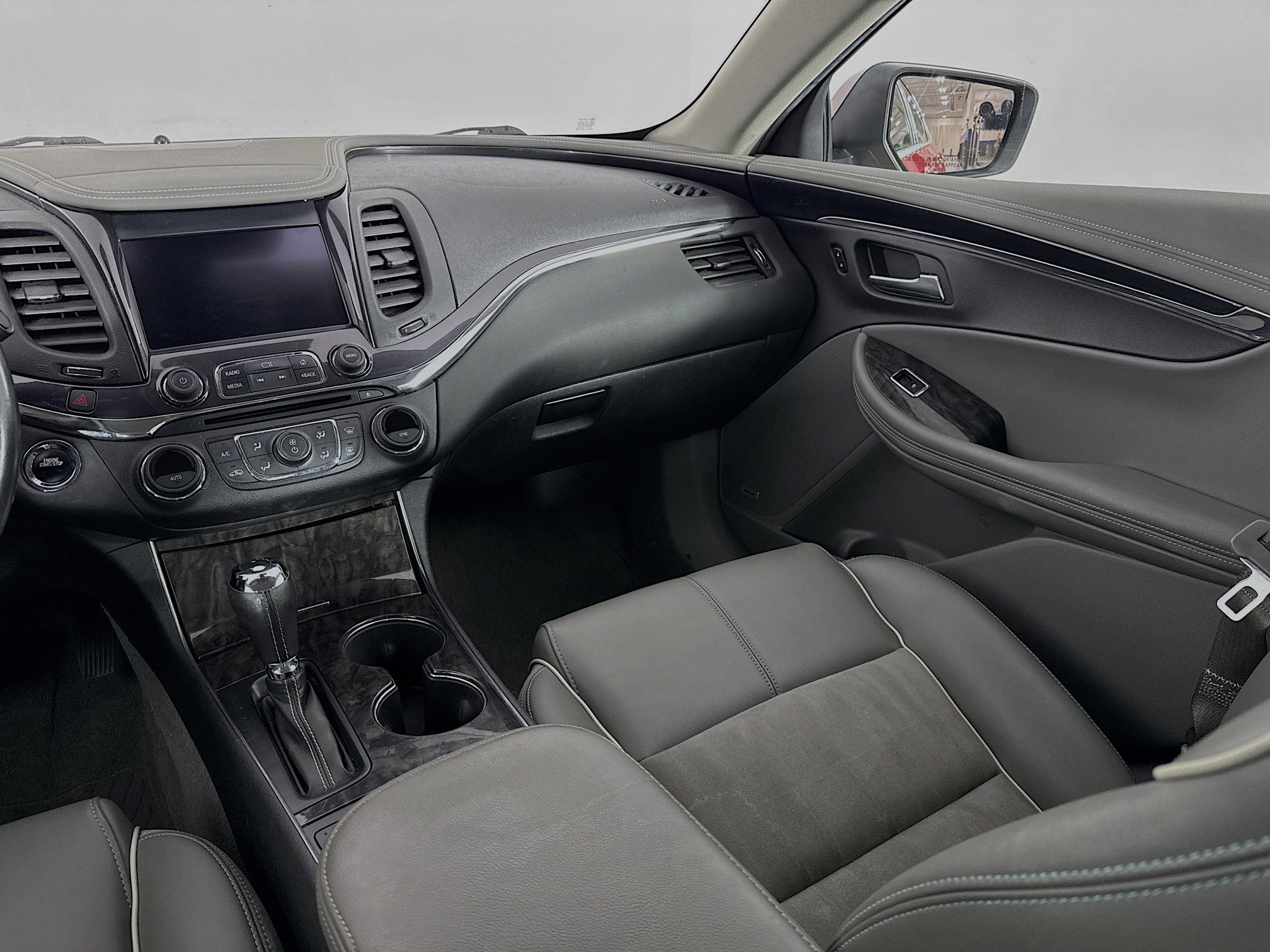 Used 2014 Chevrolet Impala LT FWD image 23