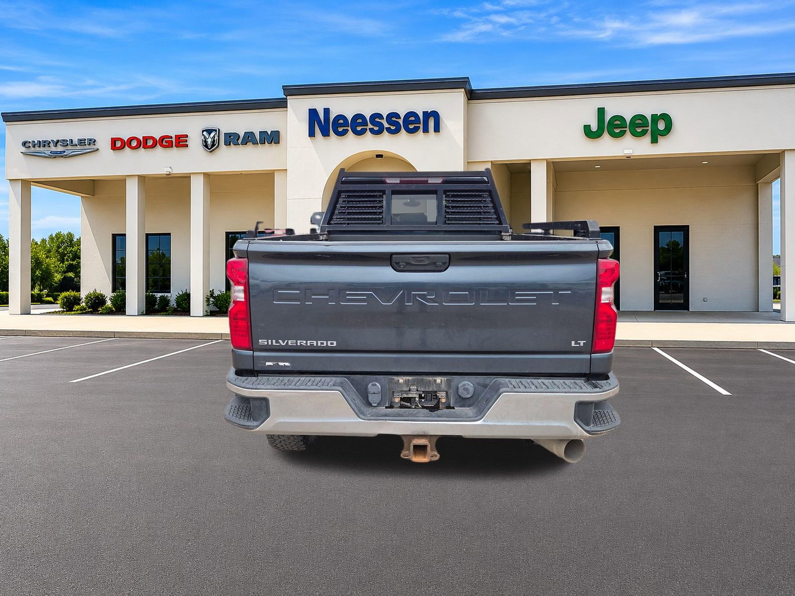 Used 2020 Chevrolet Silverado 3500 LT w/ Convenience Package AWD/4WD image 9