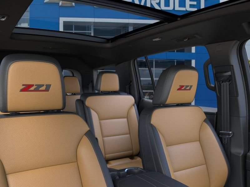 New 2027 Chevrolet Traverse Z71 w/ Driver Confidence Package AWD/4WD image 25