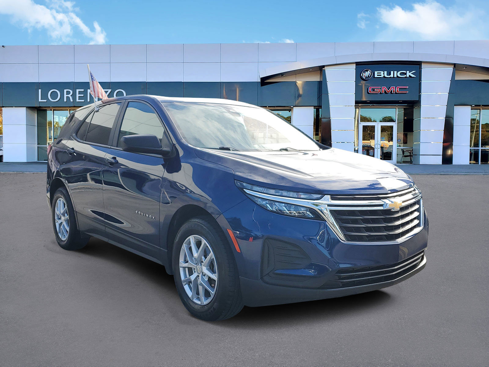 Used 2023 Chevrolet Equinox LS image 3