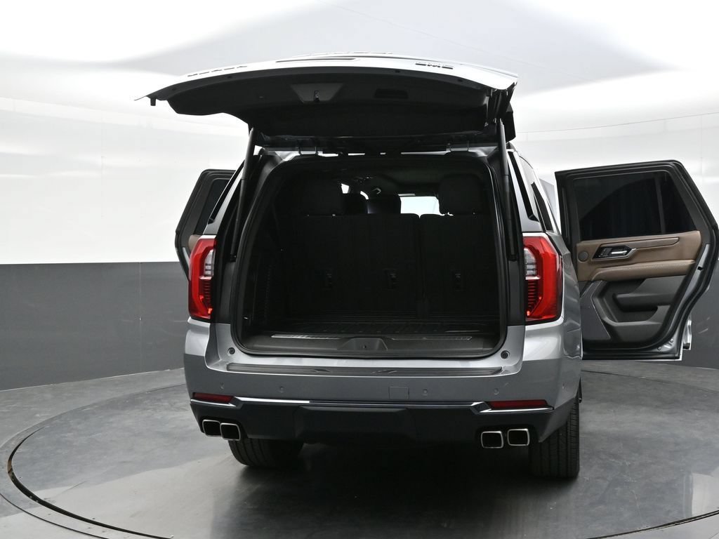 Used 2026 GMC Yukon Denali Ultimate w/ LPO, Floor Liner Package AWD/4WD image 51