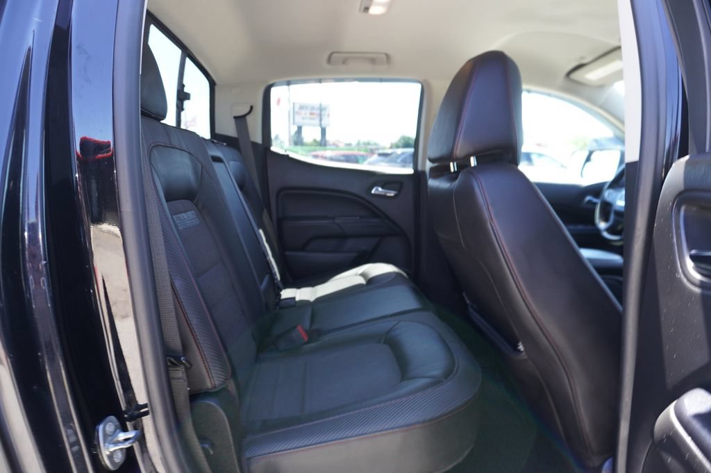 Used 2017 GMC Canyon SLE w/ All Terrain X Package AWD/4WD image 28