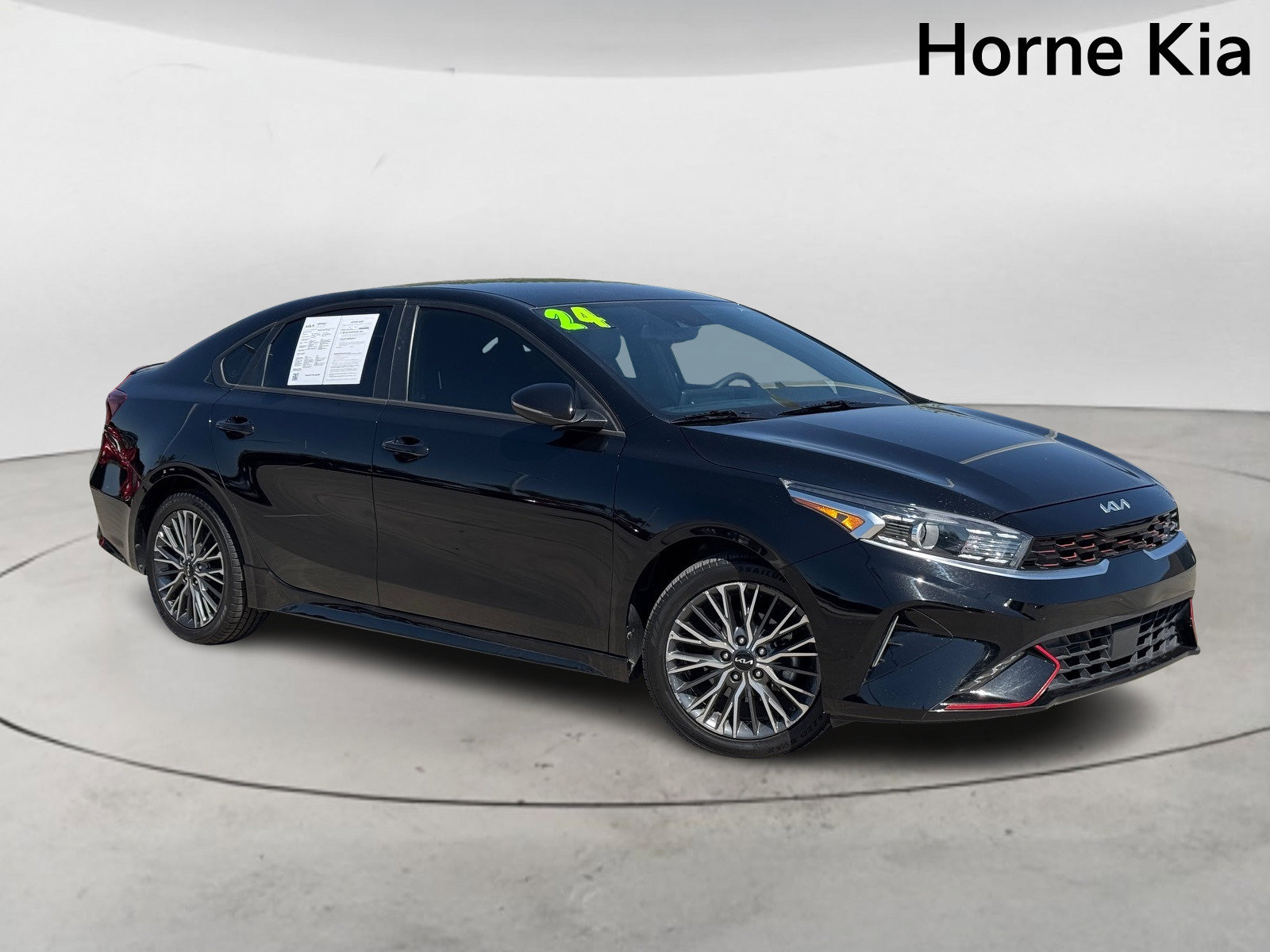 Certified 2024 Kia Forte GT-Line image 2