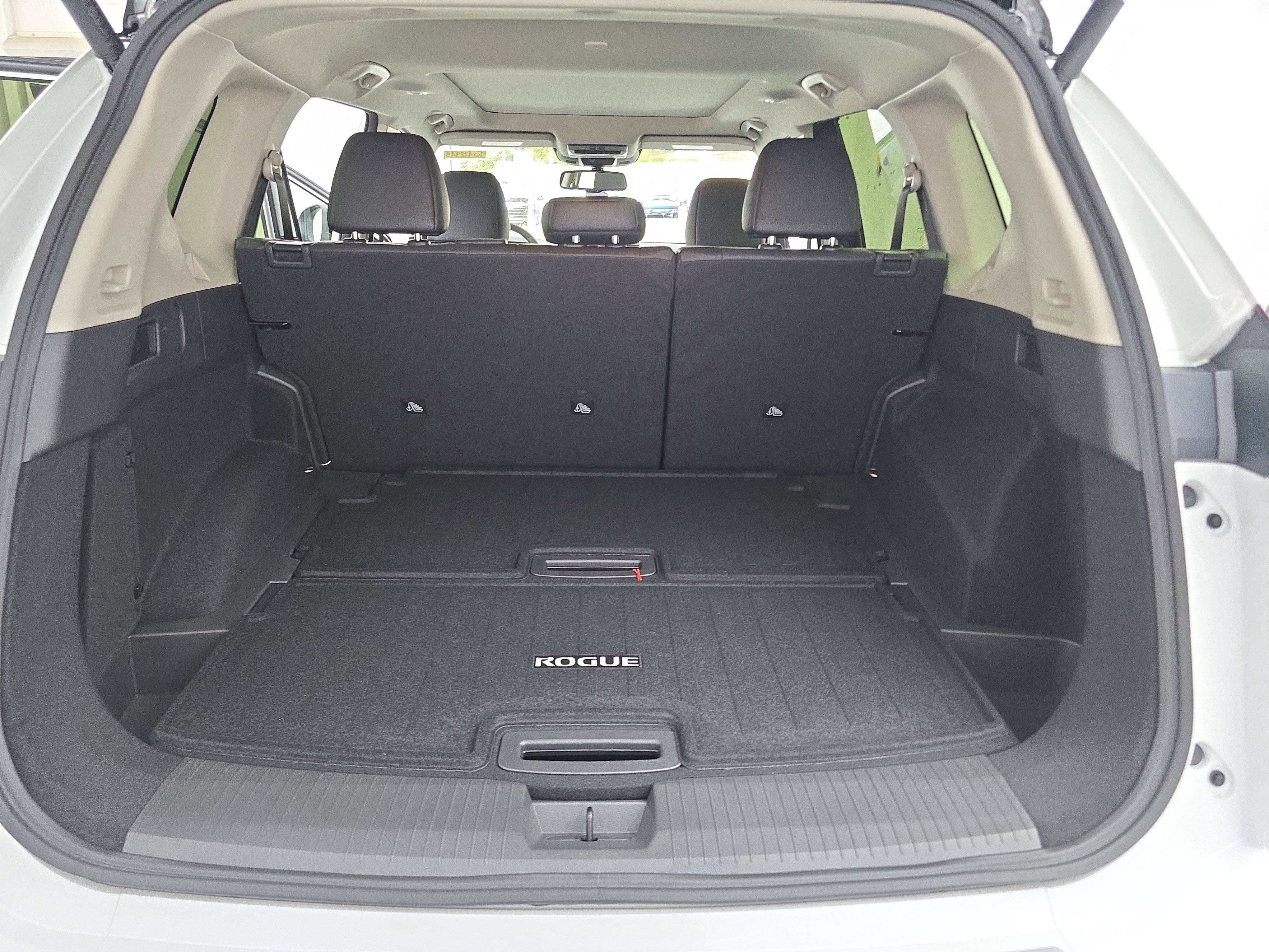 New 2026 Nissan Rogue Platinum image 12