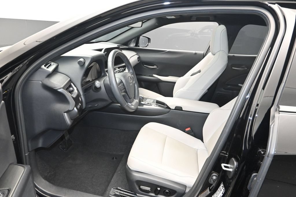 Used 2025 Lexus UX 300h FWD image 10