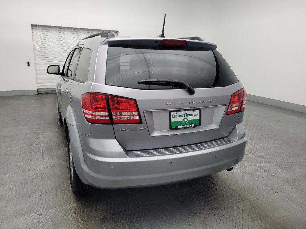 Used 2020 Dodge Journey SE w/ SE Popular Equipment Group image 6