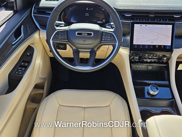 New 2025 Jeep Grand Cherokee Limited w/ Luxury Tech Group II image 7