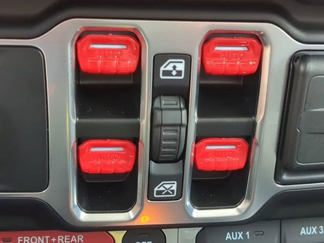 Used 2025 Jeep Gladiator Rubicon w/ Safety Group AWD/4WD image 26