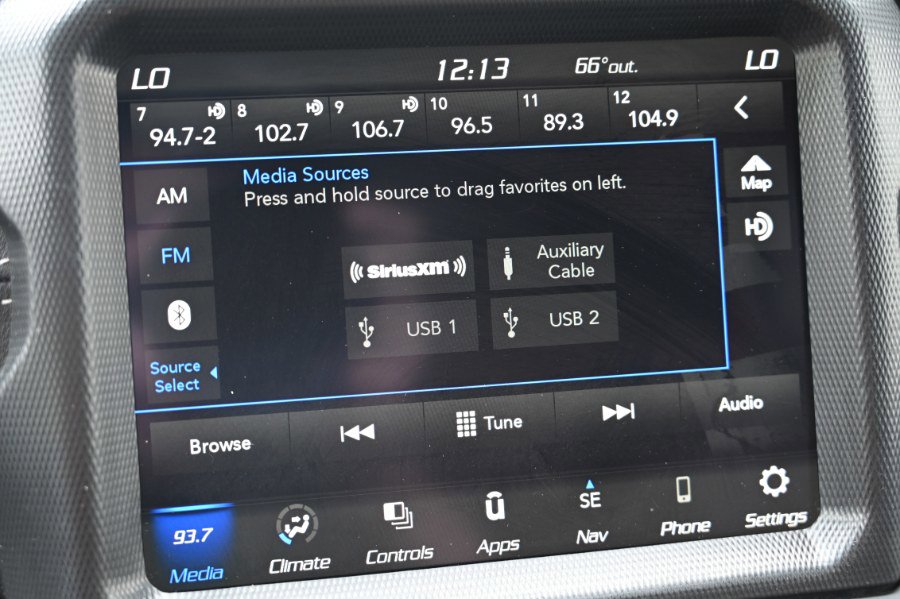 Used 2023 Jeep Wrangler Sahara image 31