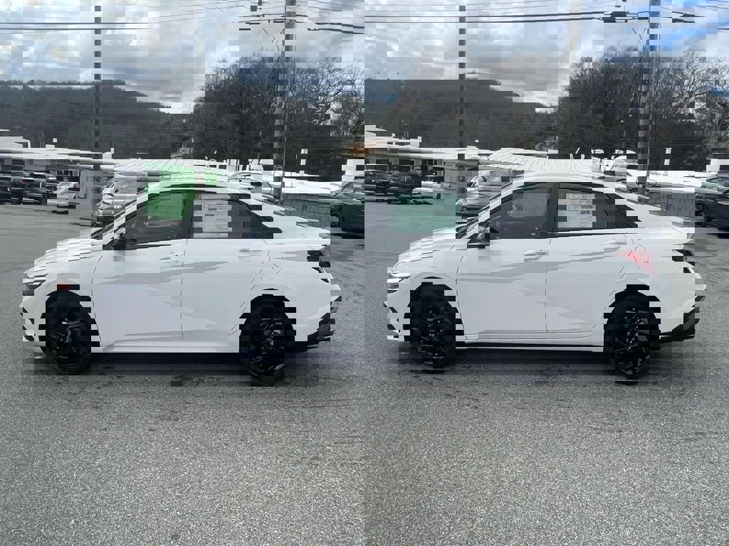 New 2026 Hyundai Elantra Sport image 2