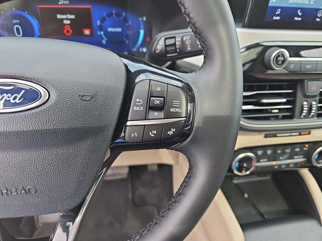 Used 2022 Ford Escape SEL w/ Technology Package image 21