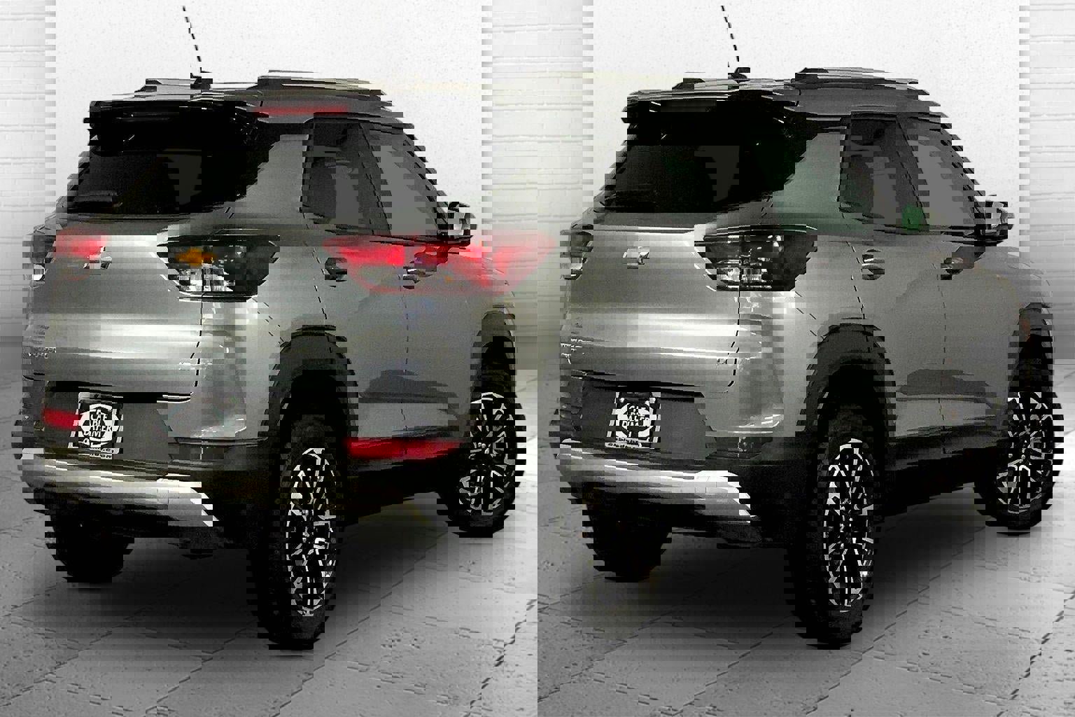 Used 2025 Chevrolet TrailBlazer LT AWD/4WD image 13