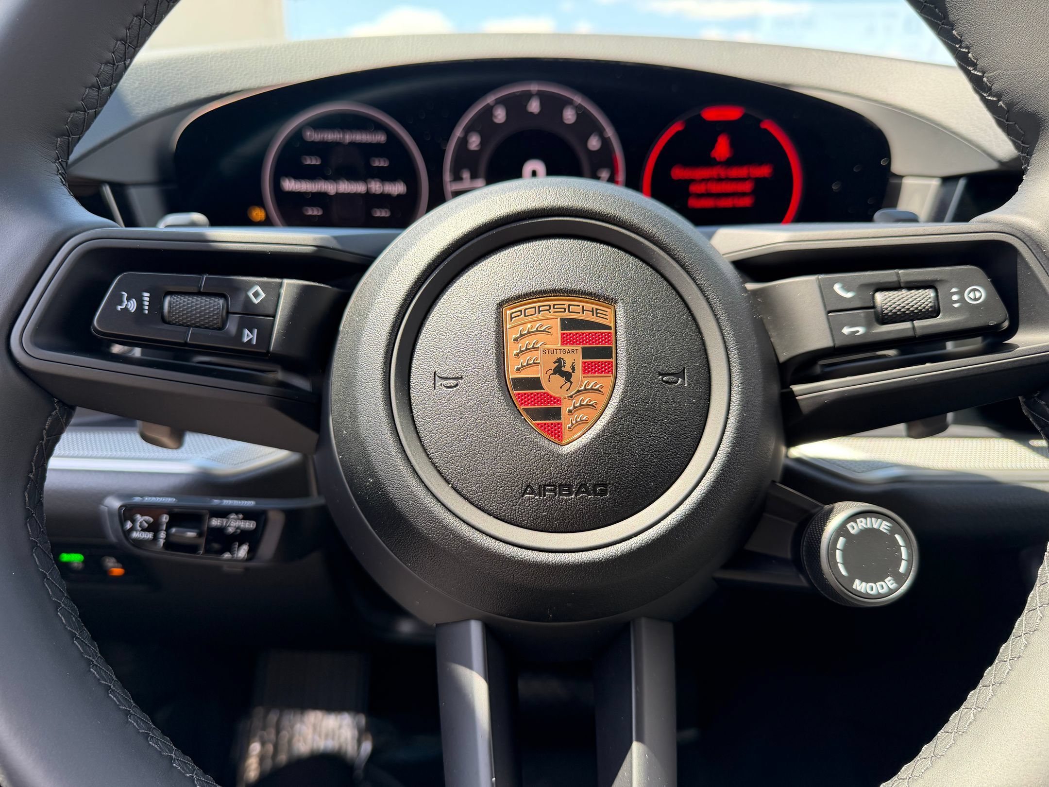 Used 2026 Porsche Cayenne AWD/4WD image 32