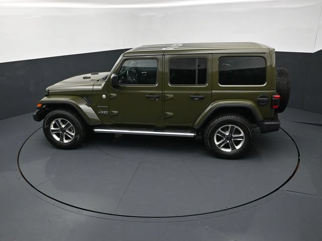 Used 2022 Jeep Wrangler Unlimited Sahara w/ LED Lighting Group AWD/4WD image 15
